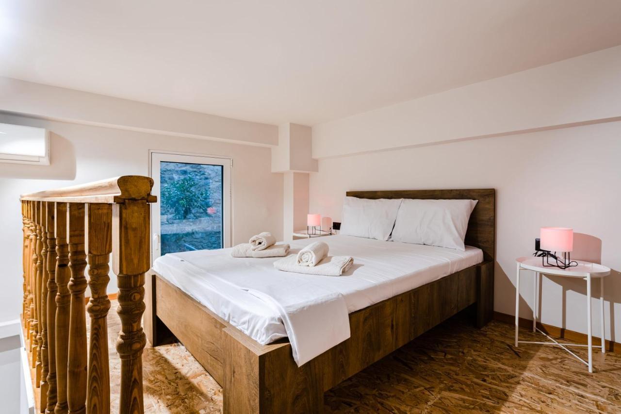 Uncover Kalamata'S Hidden Gem - Cosy City Nest Eksteriør bilde